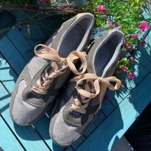 Almendra Grey Tweed Sneaker Peach Laces EU Size 39 US Size 8.5